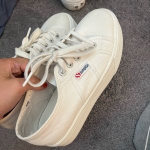 White platform Superga size 6